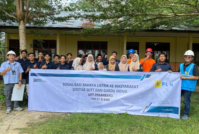 PLN Goes to School : Edukasi Kelistrikan kepada Pelajar Madrasah Aliyah Darul Islam Rengat