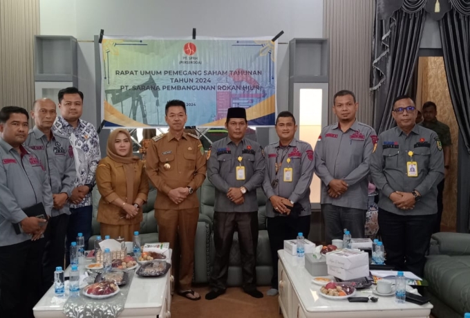 Bupati Rohil Pimpin RUPS Bersama BUMD PT Sarana  Pembangunan Rokan Hilir