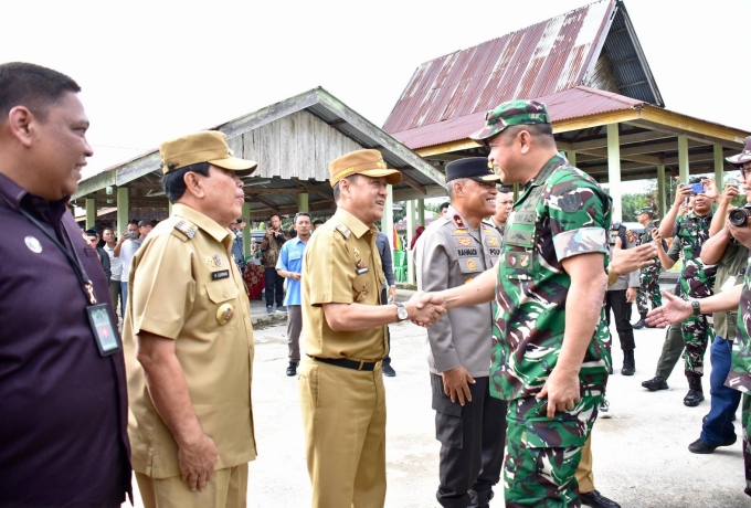 Pj Bupati Kampar, Hambali, SE, MBA, MH Sambut Langsung Kedatangan Kepala Staf TNI Angkatan Darat