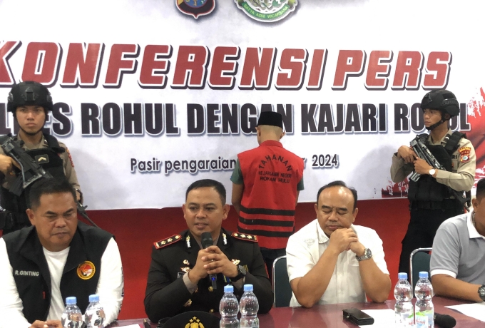 Konferensi Pers Polres Bersama Kajari Rohul, Pelarian Tahanan Lompat Ke Sungai