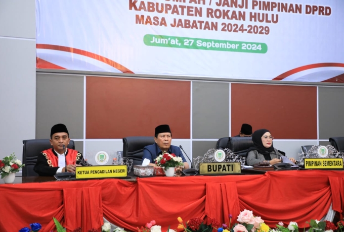 Pelantikan/Sumpah 45 Anggota DPRD Rohul Periode 2024-2029