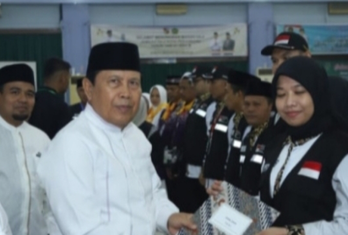 Dilepas Bupati H. Sukiman, 470 Jamaah Calon Haji Rokan Hulu Kloter 8 Resmi Diberangkatkan Menuju Madinah