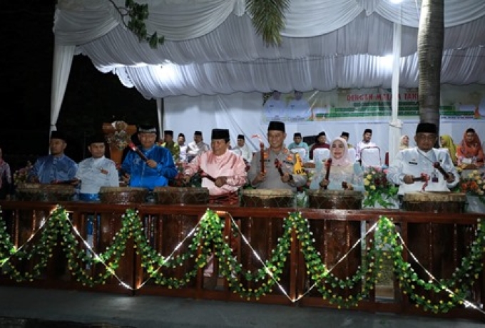 Pawai Takbiran Hari Raya Idul Adha 1445 H di Kabupaten Rokan Hulu Berlangsung Meriah