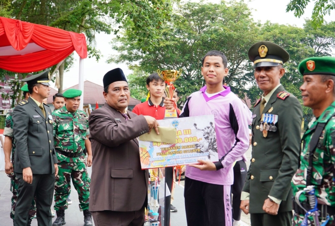 Pemkab Kampar Hadir Pada Peringatan HUT TNI Ke-79 Tahun 2024