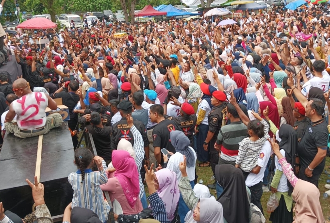 Puluhan Ribu Massa Hadir Pada Kampanye Akbar Yusri- Rinto Pramono