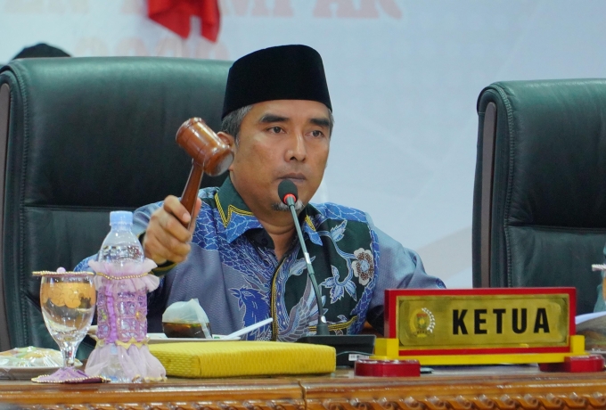 DPRD Kampar dan Pj Bupati MoU KUA-PPAS APBD 2025