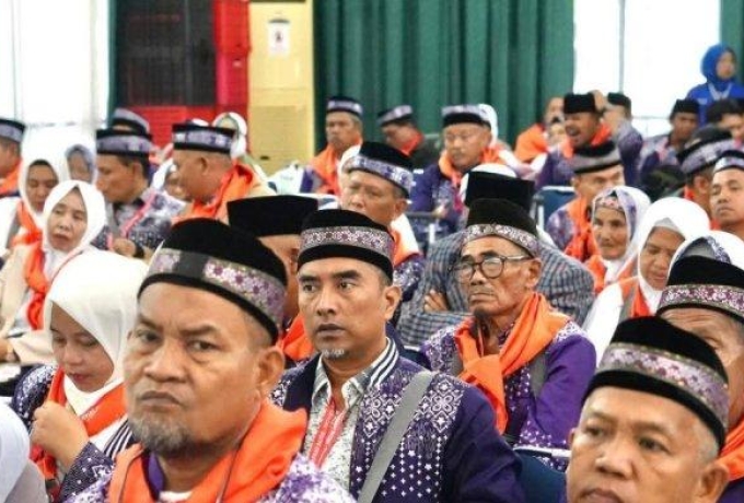 Ketua DPRD dan Empat Anggota DPRD Kampar Tunaikan Ibadah Haji