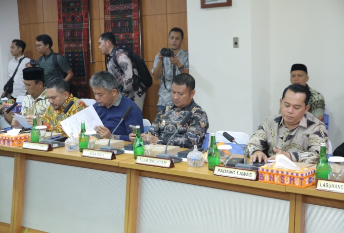 Wakil Bupati Asahan Ikut Rapat RUPS Luar Biasa PT. Bank Sumut