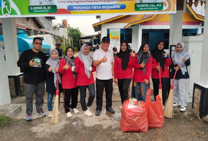 PDAM Tirta Indragiri Gelar Aksi Bersih Sampah Plastik dalam Rangka Hari Lingkungan Hidup Sedunia