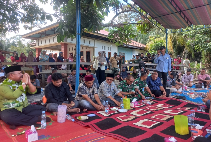 Bolek Naghoi, Ratusan Masyarakat Siabu Gelar Syukuran Potong Kerbau