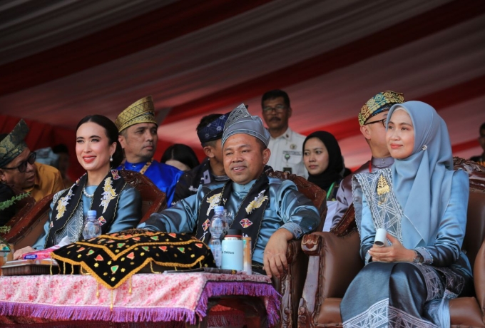 Sambut Delegasi Internasional, Gubri Abdul Wahid Kenalkan Riau dan Siapkan Pacu Jalur Mendunia
