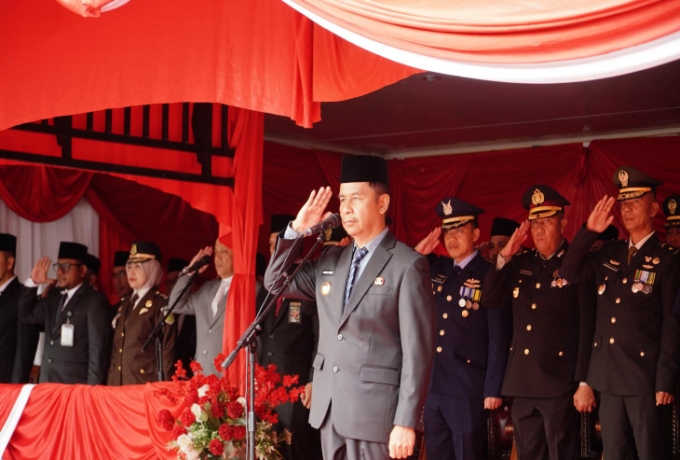 Upacara Hari Pahlawan di Kampar Berlangsung Khidmat, Bupati Ahmad Yuzar Ajak Masyarakat Lanjutkan Semangat Perjuangan