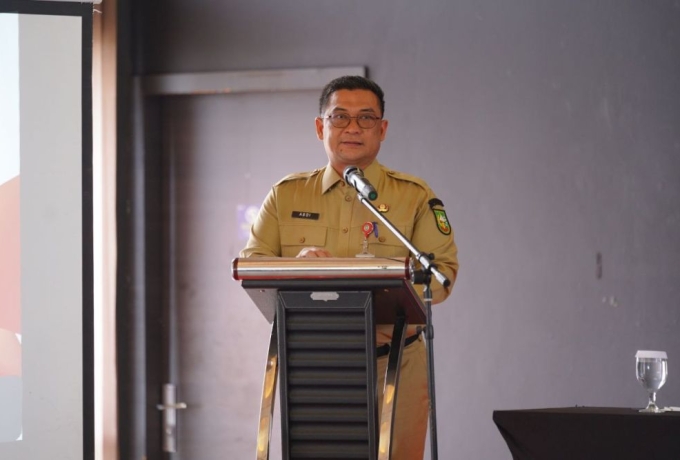 Sekdaprov Riau Buka Konsultasi Publik RIP-KH: Perkuat Komitmen Pembangunan Rendah Karbon