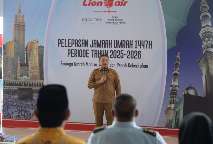 Penerbangan Langsung Pekanbaru-Jeddah Resmi Dibuka, Komitmen Gubri Wahid Permudah Jamaah Umrah