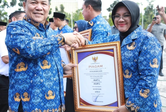 Peringatan HKN 2025, Pemkab Siak Raih Penghargaan UHC