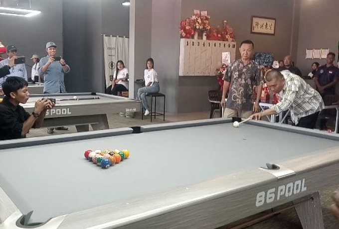 Wabup  Karimun, Rocky Marciano Bawole Resmikan Beroperasinya Biliard, Cafe dan Resto 86 