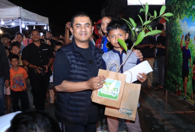 Kapolres Inhil bersama Forkopimda Hadiri dan Dukung Lomba Lari Fun Night 2 100 Meter di Tembilahan