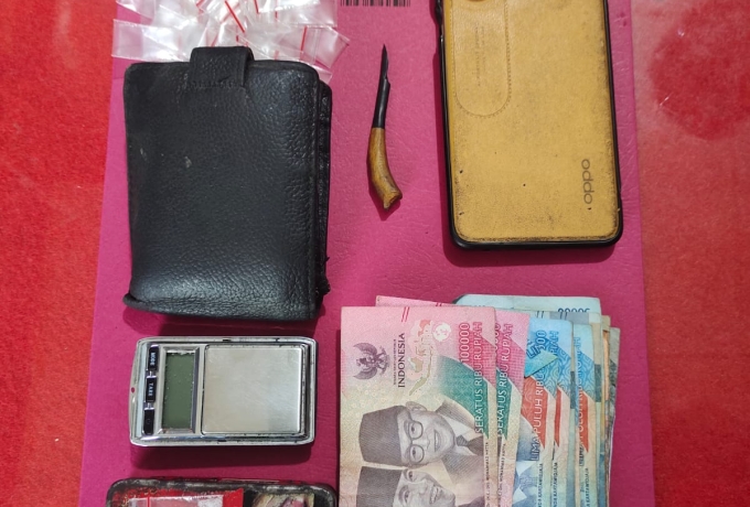 Polsek Kemuning Ungkap Kasus Narkotika, Seorang Pemuda Diamankan dengan Barang Bukti Sabu
