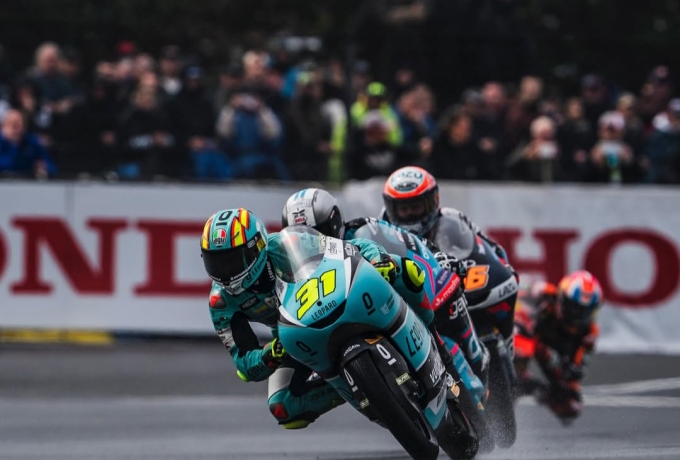 Veda Ega Pratama Naik ke Posisi Tiga Klasemen Moto3 Usai Adrian Fernandez Didiskualifikasi