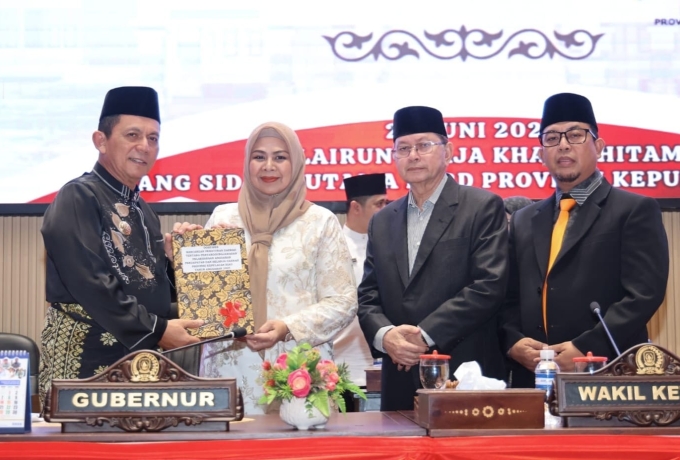 Gubernur Ansar Sampaikan Ranperda Pertanggungjawaban APBD 2025, Tegaskan Komitmen Transparansi dan Akuntabilitas