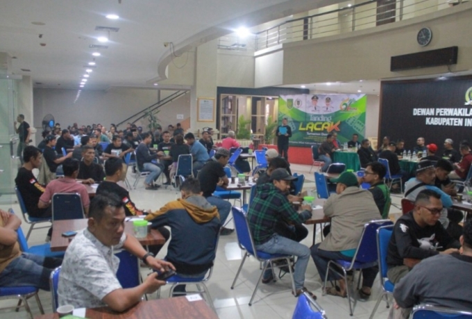 Ketua DPRD Inhil Pukul Gong Tanding Lacak: Domino Bukan Sekadar Main, Tapi Rekat Kebersamaan