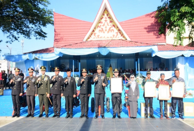 Bupati Ahmad Yuzar Hadiri Upacara Hari Bhayangkara ke-80, Apresiasi Sinergi Polri dan Pemkab Kampar