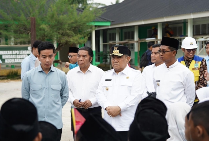 Tinjau MIN 1 Rokan Hilir, Wapres Gibran Respons Kebutuhan Tambahan Ruang Kelas dan Fasilitas Sekolah