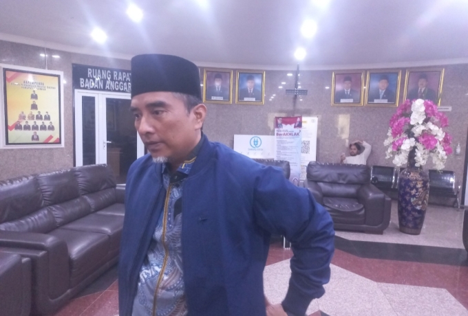Ketua DPRD Kampar Tegaskan Belum Ada Penolakan atau Persetujuan Calon Sekwan