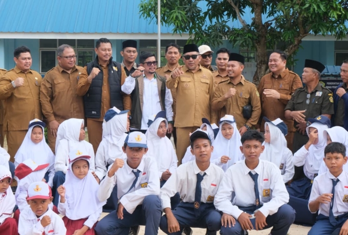 Turun Langsung ke Wilayah 3T, Wabup Karimun Bawa Solusi Nyata untuk Pendidikan dan Konektivitas Warga