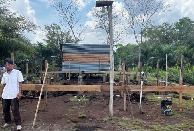 Kemanunggalan TNI dan Rakyat, Pembangunan RTLH Milik Zaini dalam TMMD ke-129 Kodim 0313/KPR Terus Dikebut