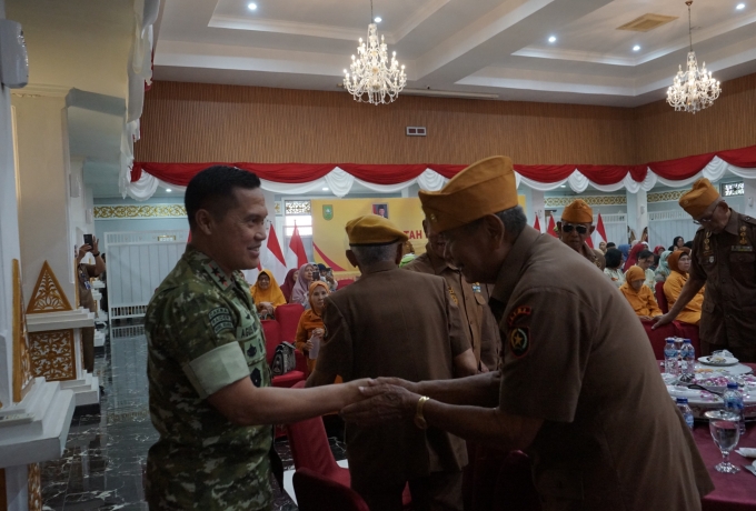 Pangdam XIX/Tuanku Tambusai Hadiri Ramah Tamah Veteran, Sagu Hati Jadi Simbol Penghormatan Pejuang