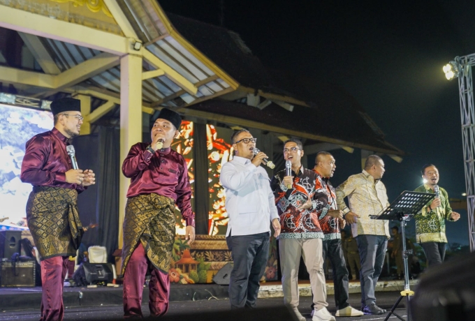Bupati Karimun Ing H. Iskandarsyah Apresiasi Antusiasme Warga dalam Kemeriahan 