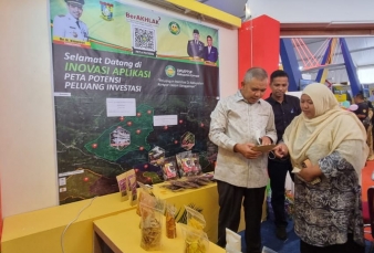 Pj Bupati Tinjau Stand Kampar di Riau Expo