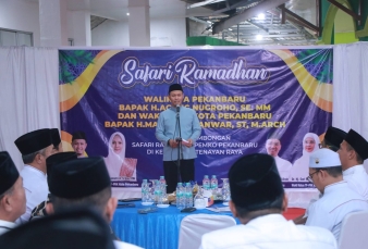 Safari Ramadhan Perdana di Tenayan Raya, Walikota Agung Disambut Hangat Warga