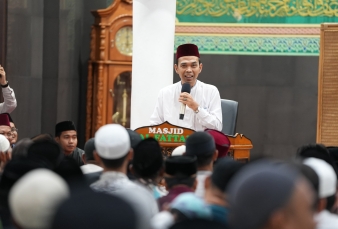Pemkab Siak Undang UAS Isi Kajian Tematik dan Salat Subuh Berjamaah di Masjid Al-fatah