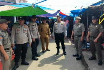 Polsek Tempuling Gelar KRYD Bersama Forkopincam, Sasar Premanisme di Pasar Sungai Salak