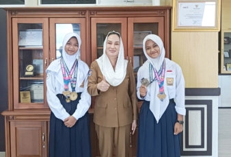 Bawa Pulang Emas dari Kejurnas, Dua Atlet Karate Putri Natuna Dapat Apresiasi Bupati