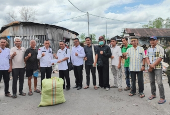 RSUD Tengku Sulung Salurkan Bantuan untuk Korban Kebakaran di Pulau Kijang