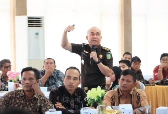 Kejati Kepri Sosialisasikan Aturan Perizinan Tambang ke OPD dan Kades se-Bintan