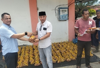 Dinas PUPR Rohil Sembelih Tiga Ekor Sapi Kurban