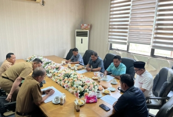 Komisi III DPRD Kampar Pertanyakan PAD DPMPTSP, Kadis Refizal Absen 