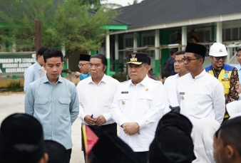 Tinjau MIN 1 Rokan Hilir, Wapres Gibran Respons Kebutuhan Tambahan Ruang Kelas dan Fasilitas Sekolah
