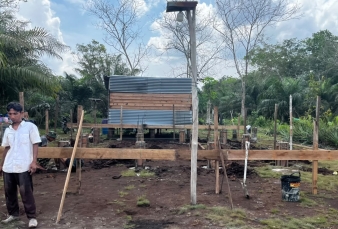 Kemanunggalan TNI dan Rakyat, Pembangunan RTLH Milik Zaini dalam TMMD ke-129 Kodim 0313/KPR Terus Dikebut